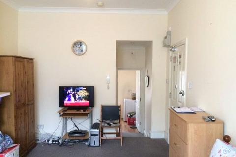 Studio to rent, Nelson Road, Crouch End, London, N8