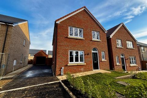 4 bedroom detached house to rent, College Road, Downham Market PE38