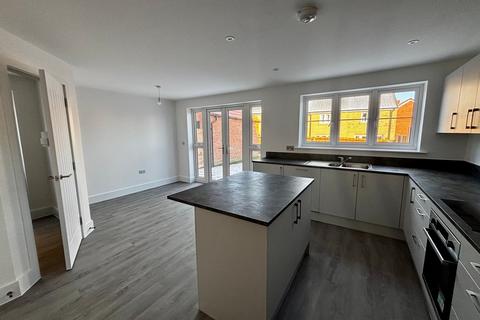 4 bedroom detached house to rent, College Road, Downham Market PE38