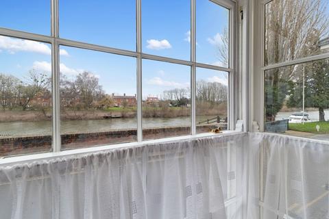 undefined, Waterside, Upton-upon-severn, WR8
