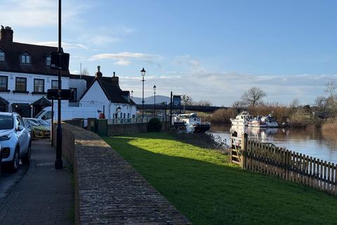 undefined, Waterside, Upton-upon-severn, WR8