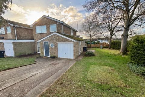 3 bedroom detached house for sale, West Priors Court, Lings, Northampton NN3