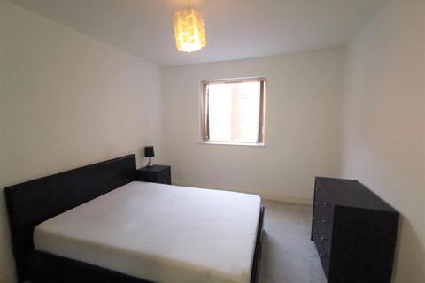 2 bedroom apartment to rent, 14 Waterfront Walk, Birmingham