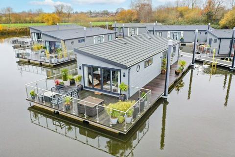 undefined, Upton Marina, Upton Lake, Worcestershire, WR8