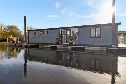 undefined, Upton Marina, Upton Lake, Worcestershire, WR8