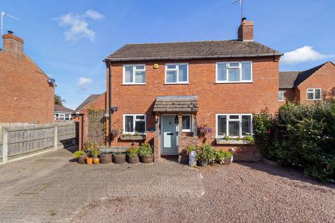 4 bedroom detached house for sale, Willow Close, Upton-upon-severn, Worcestershire, WR8