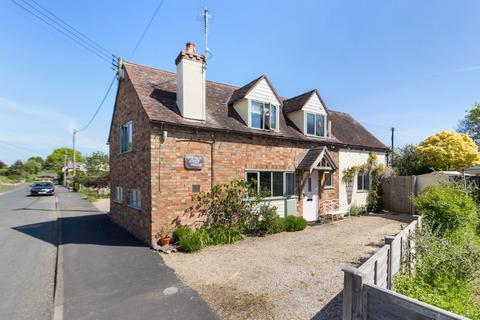 3 bedroom detached house for sale, Upper Street, Defford, Worcester, WR8