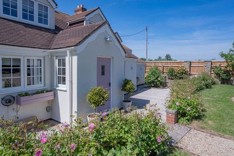 undefined, Baughton, Worcestershire, WR8