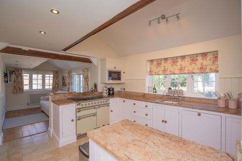 undefined, Baughton, Worcestershire, WR8