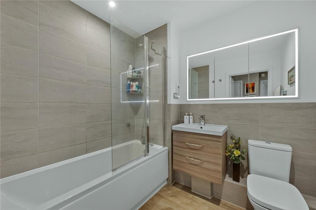 Main Bathroom