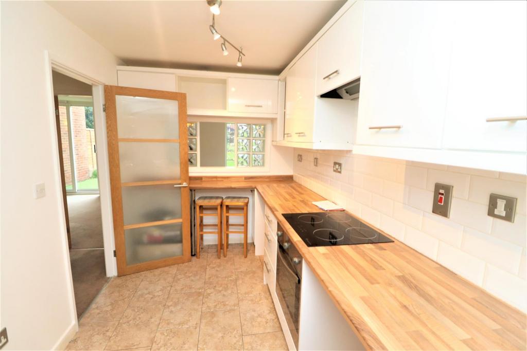 Kitchen1.jpg