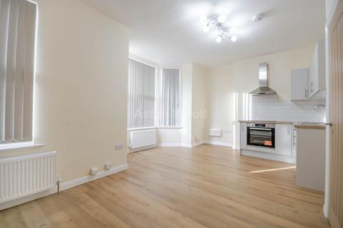 2 bedroom flat to rent, Burford Road, Nottingham