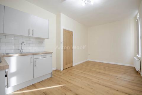 2 bedroom flat to rent, Burford Road, Nottingham