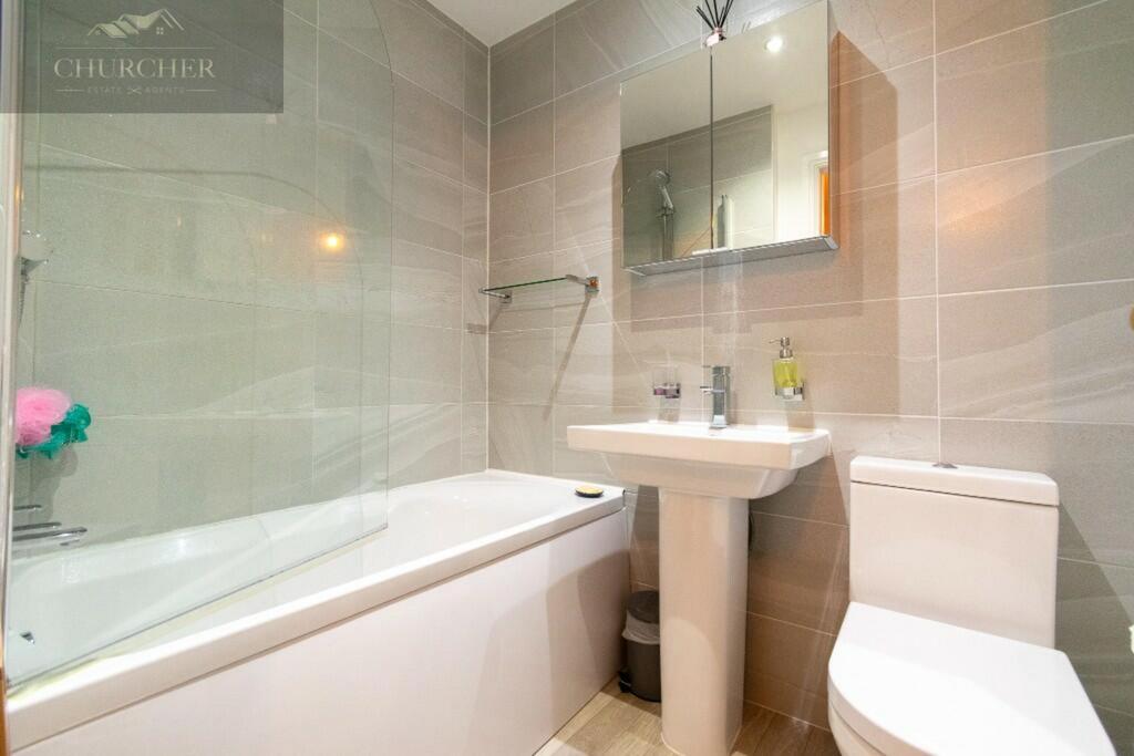 238523 27 hawthorn img 11 0000
