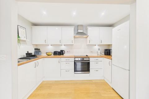 2 bedroom flat for sale, Kingfisher Court, Dunston, Gateshead, NE11