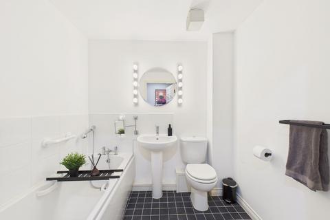 2 bedroom flat for sale, Kingfisher Court, Dunston, Gateshead, NE11