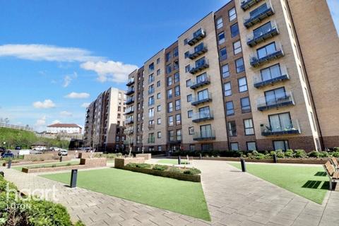 2 bedroom flat for sale, Stirling Drive, Luton