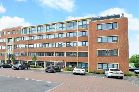 2 bedroom apartment to rent, Wessex Court, Farnborough GU14