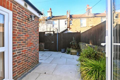 2 bedroom terraced house for sale, Melbourne Road, Eastbourne
