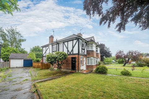 Vale Crescent, Kingston Vale, Greater London, SW15