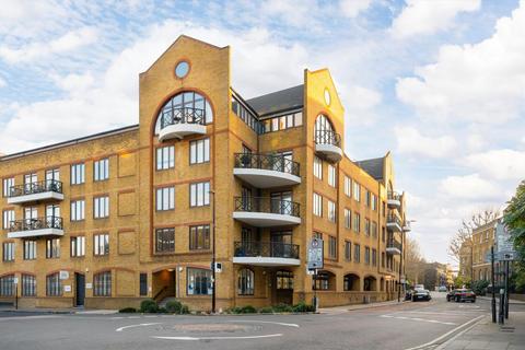 2 bedroom flat for sale, Knighten Street, London E1W