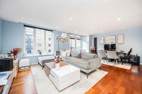 2 bedroom flat for sale, Knighten Street, London E1W
