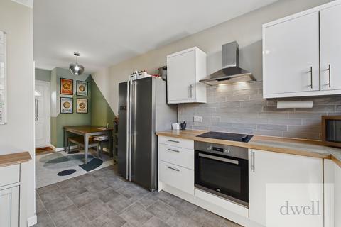3 bedroom end of terrace house for sale, Poplar Croft, Leeds, LS13