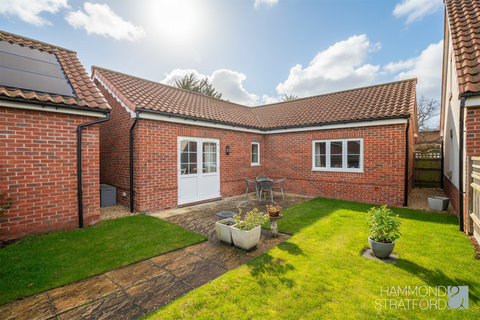 2 bedroom retirement property for sale, Sutton Drive, Wymondham