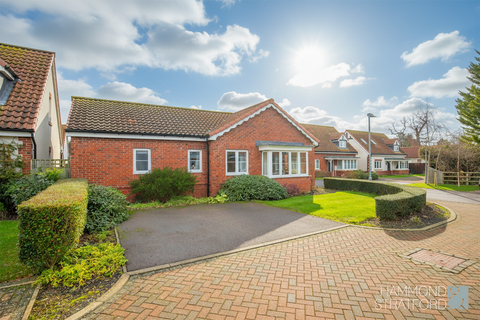 2 bedroom retirement property for sale, Sutton Drive, Wymondham