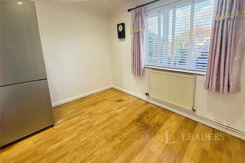 4 bedroom semi-detached house to rent, Kings Hedges Road, Cambridge, Cambridgeshire, CB4