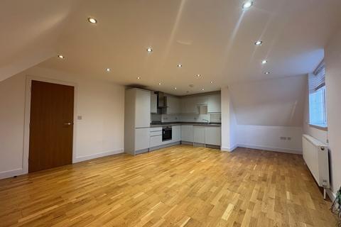 2 bedroom apartment to rent, FLAT 4 3A WOODMANSTERNE ROAD COULSDON SURREY CR5 2DG