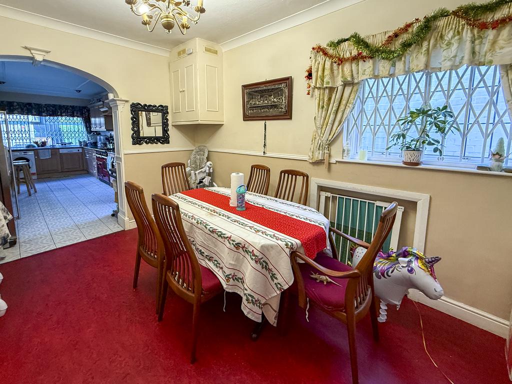 Breakfast Room