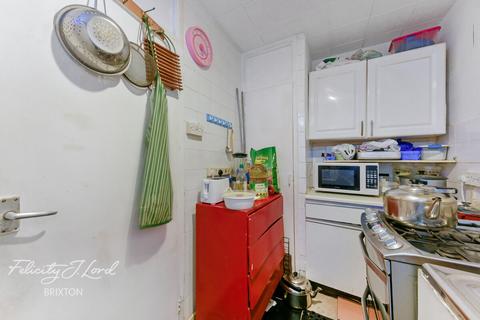 1 bedroom maisonette for sale, Barrington Road, LONDON