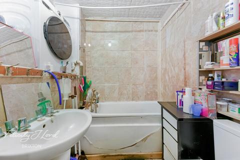 1 bedroom maisonette for sale, Barrington Road, LONDON