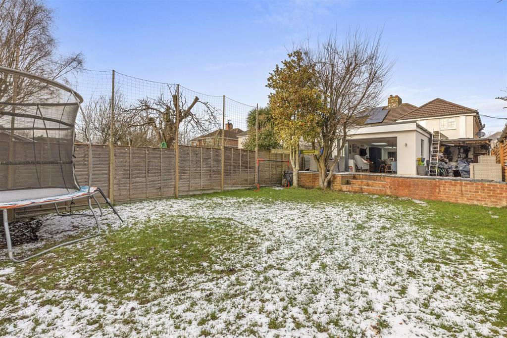 101 Cressex Rd, HP12 4 PS-13.jpg
