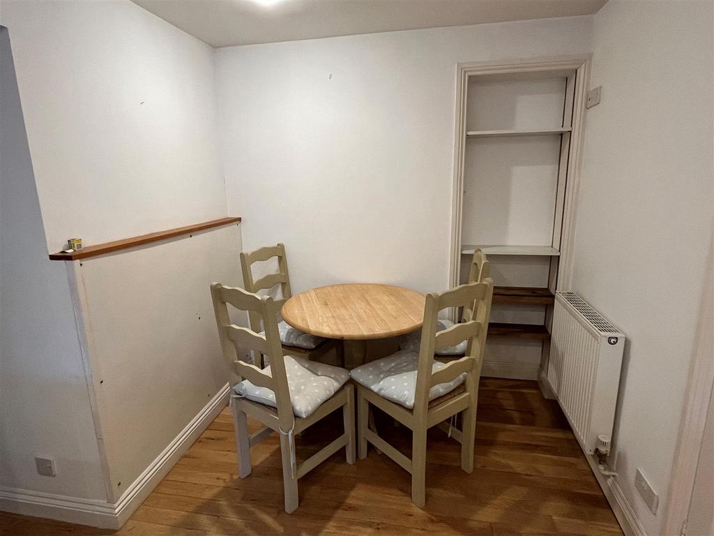 Dining Area.jpg