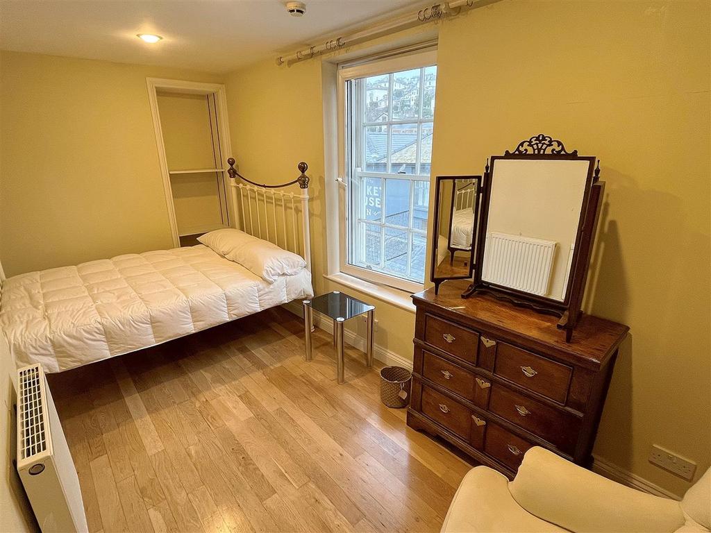 Bedroom One.jpg
