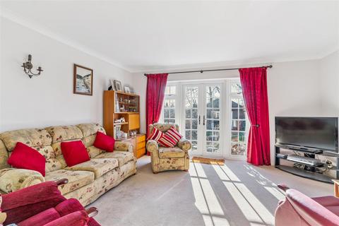 undefined, Priory View, Hitchin SG4