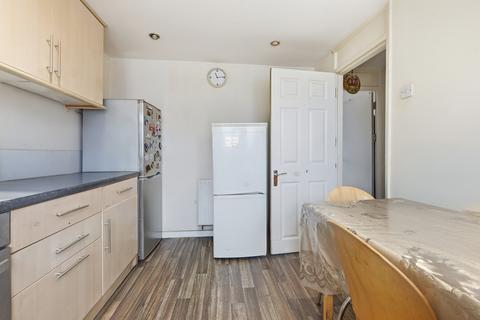 3 bedroom end of terrace house for sale, London E13