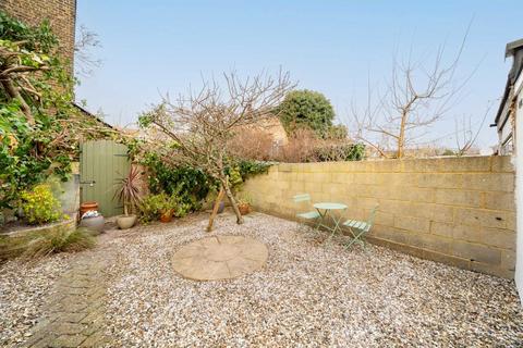 3 bedroom terraced house for sale, Johns Avenue, London NW4