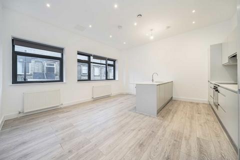 1 bedroom flat to rent, Portland Road, Norwood Junction SE25
