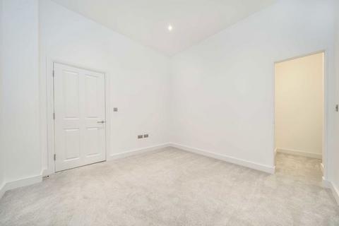 1 bedroom flat to rent, Portland Road, Norwood Junction SE25