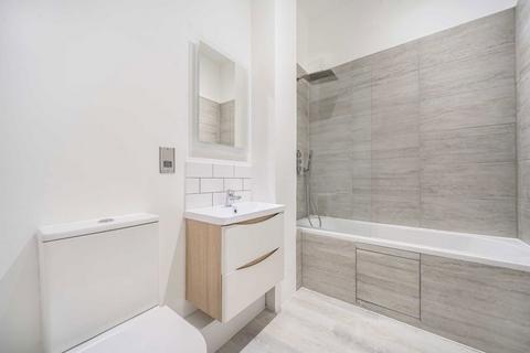1 bedroom flat to rent, Portland Road, Norwood Junction SE25