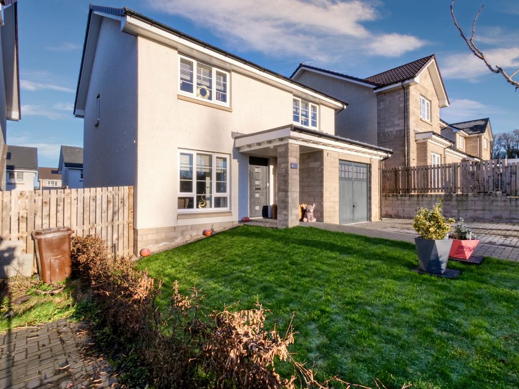 4 Bedroom Detached Villa