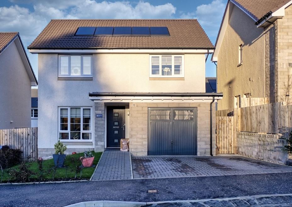 4 Bedroom Detached Villa