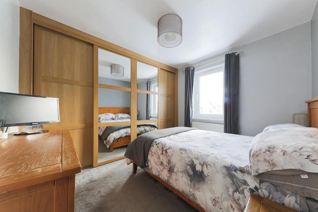 Bedroom 2.jpg