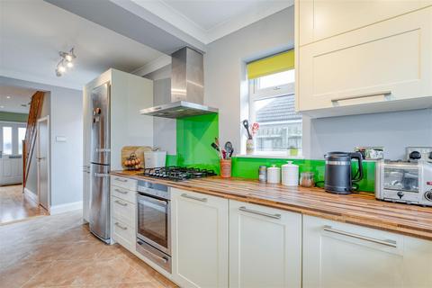 3 bedroom semi-detached house to rent, Arlesey Road, Stotfold, Hitchin
