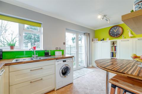 3 bedroom semi-detached house to rent, Arlesey Road, Stotfold, Hitchin