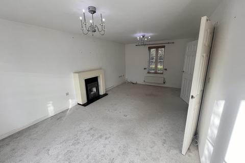 5 bedroom detached house to rent, Small White Path, Aylesbury HP19