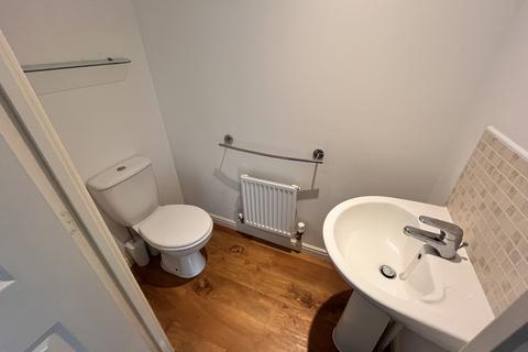 5 bedroom detached house to rent, Small White Path, Aylesbury HP19